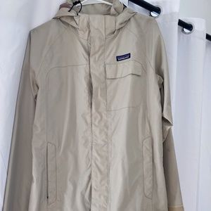 Patagonia rain jacket size m, cream coloured